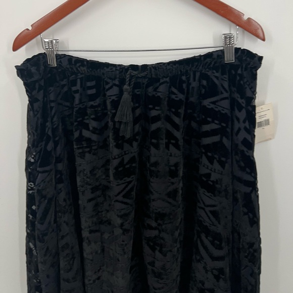 Denim & Supply Ralph Lauren black burnout velvet midi skirt - Picture 2 of 7